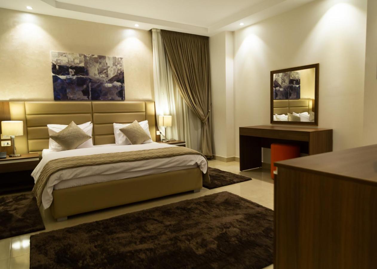 Diamond Land Hotel เท็นธ์ออฟรอมฎอนซิตี้ ภายนอก รูปภาพ