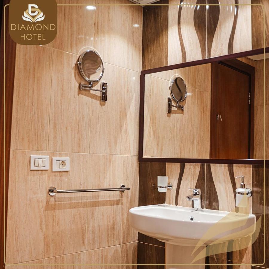 Diamond Land Hotel เท็นธ์ออฟรอมฎอนซิตี้ ภายนอก รูปภาพ