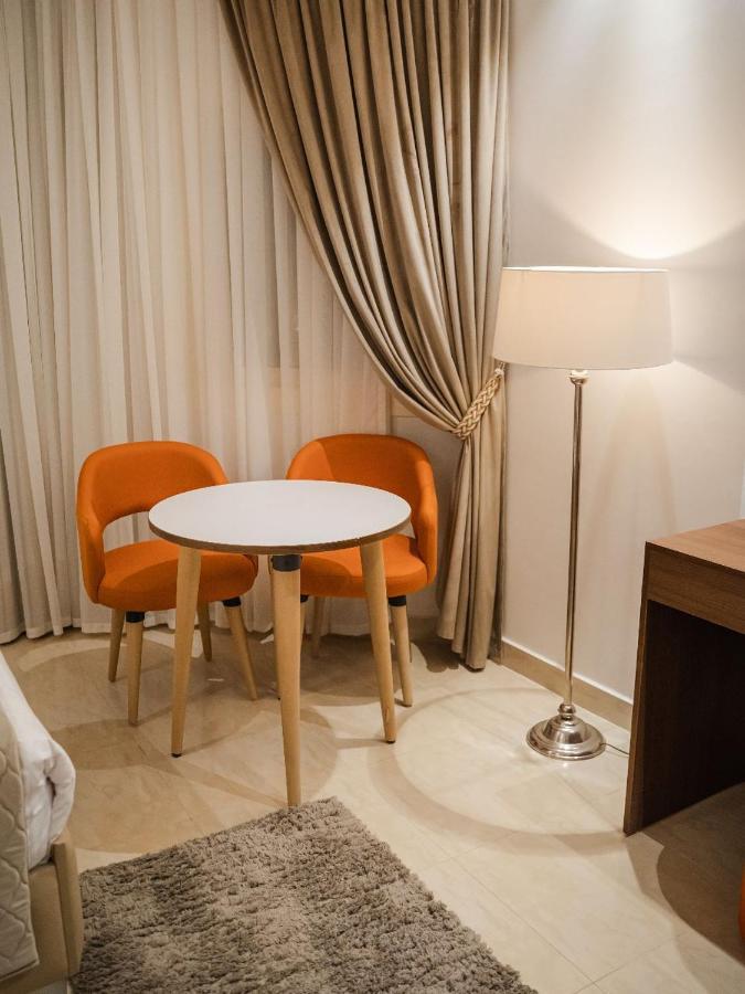 Diamond Land Hotel เท็นธ์ออฟรอมฎอนซิตี้ ภายนอก รูปภาพ